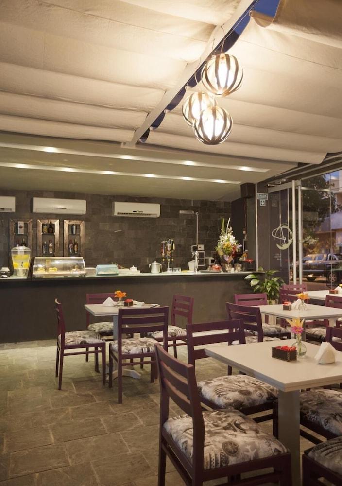 Ambit Boulevard Hotel Boutique Santa Fe Ngoại thất bức ảnh
